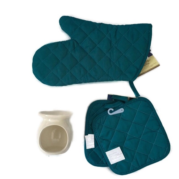 5 Piece Teel Kitchen Decor Bundle NWT - Picture 3 of 3